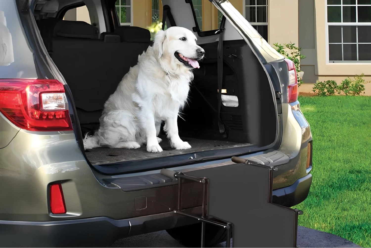 Subaru Outback rear storage